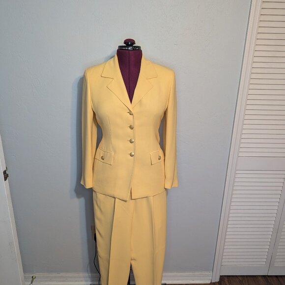 Jones New York, Lemon Chiffon, Pant Suit, Size 6 Petite - Picture 1 of 3